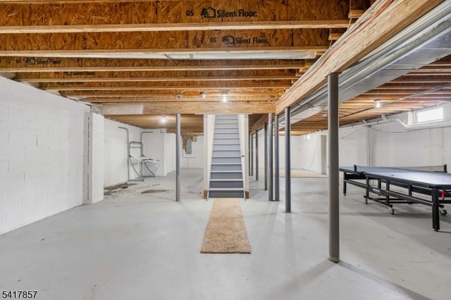 6 Tamzen Ter, Washington Twp., NJ 07882