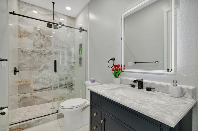 7618 16TH COURT, Sarasota, FL 34243