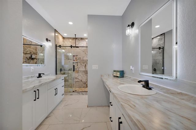 7618 16TH COURT, Sarasota, FL 34243