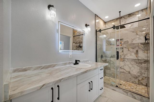 7618 16TH COURT, Sarasota, FL 34243