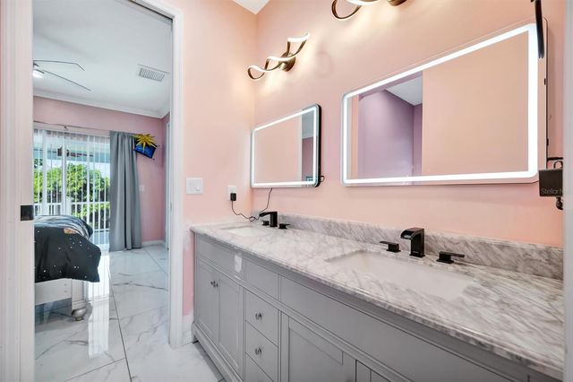 7618 16TH COURT, Sarasota, FL 34243