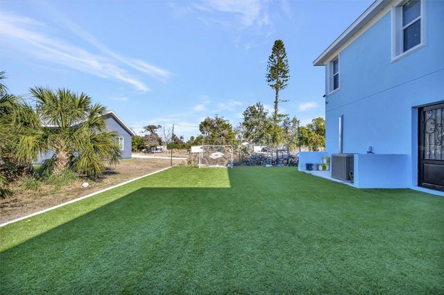 7618 16TH COURT, Sarasota, FL 34243