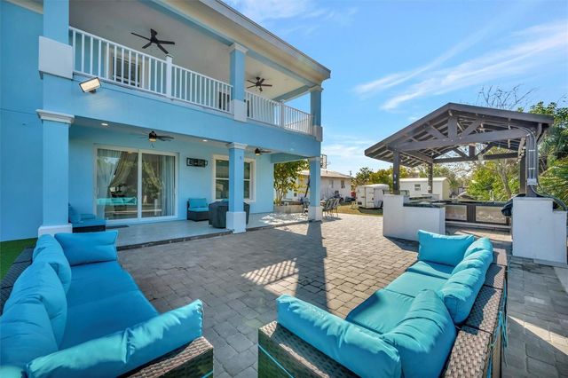 7618 16TH COURT, Sarasota, FL 34243