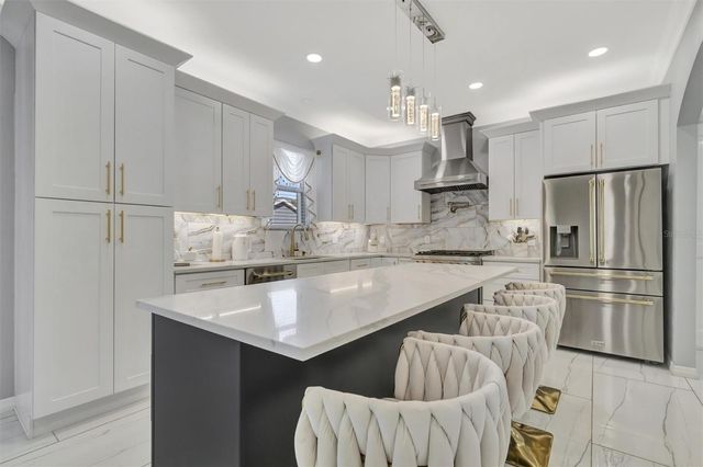 7618 16TH COURT, Sarasota, FL 34243