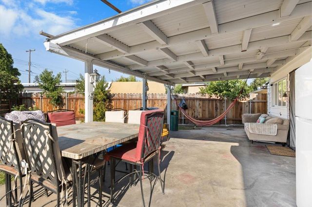 2013 Verano St, Sacramento, CA 95838