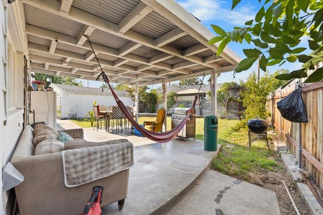 2013 Verano St, Sacramento, CA 95838