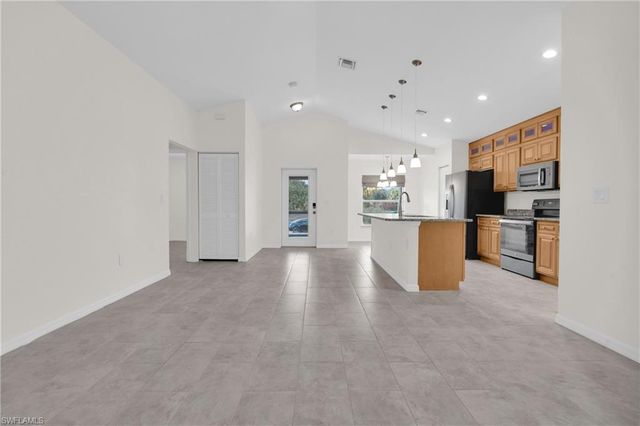 2011 Granada RD, Labelle, FL 33935