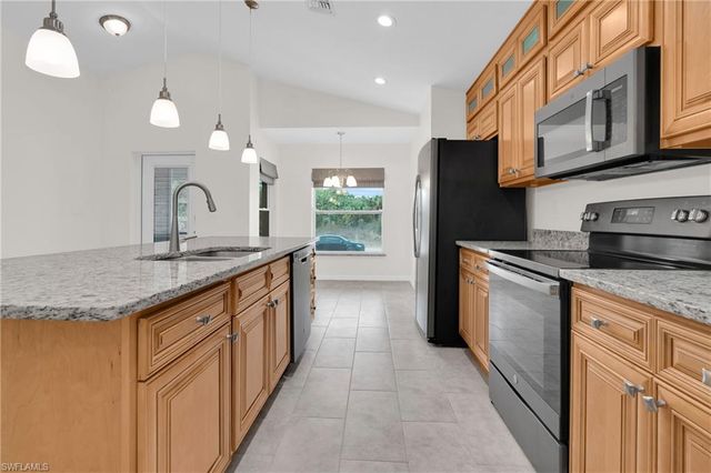 2011 Granada RD, Labelle, FL 33935