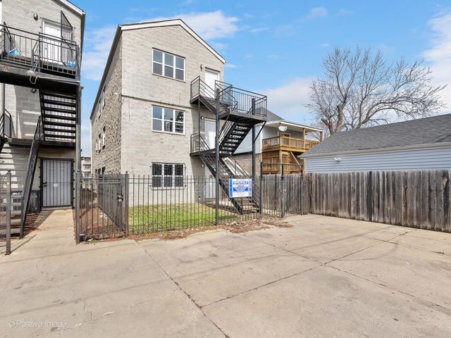 2855 W Arthington Street, Chicago, IL 60612