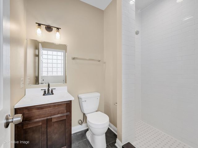 2855 W Arthington Street, Chicago, IL 60612