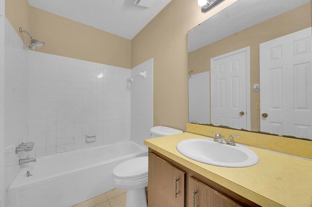 1721 SE Balmoral Court, Port St Lucie, FL 34952