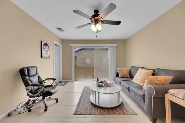 1721 SE Balmoral Court, Port St Lucie, FL 34952