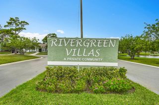 1721 SE Balmoral Court, Port St Lucie, FL 34952