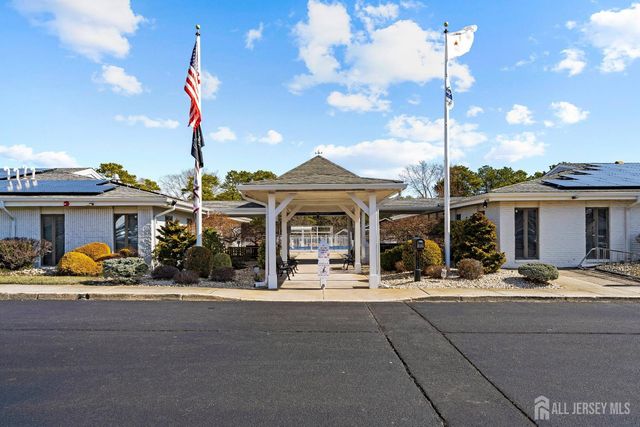 49 Stockport Drive, Toms River, NJ 08757