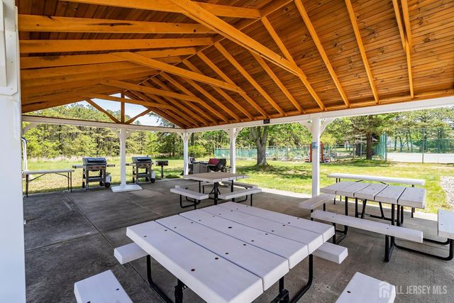 49 Stockport Drive, Toms River, NJ 08757