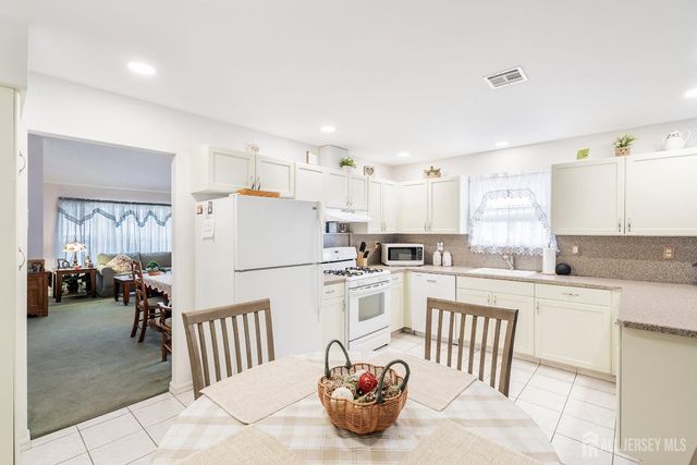 49 Stockport Drive, Toms River, NJ 08757