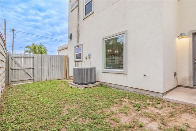 1927 Sunset Drive, Mission, TX 78572