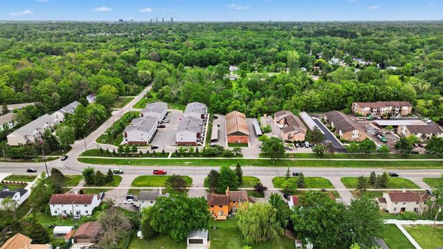 23227 Middlebelt Road, Farmington, MI 48336