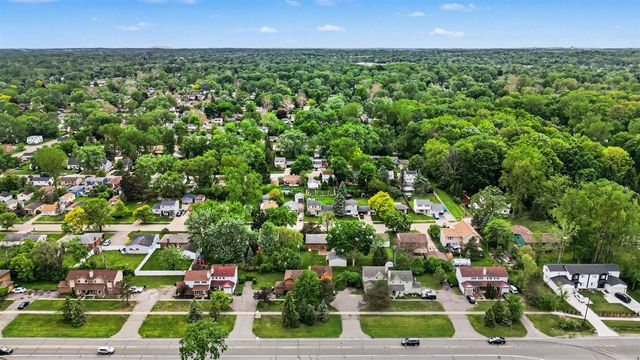 23227 Middlebelt Road, Farmington, MI 48336