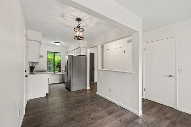23227 Middlebelt Road, Farmington, MI 48336