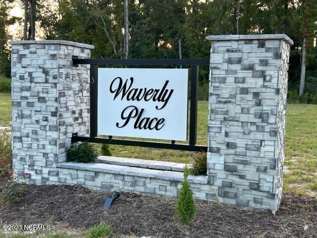 722 Greenwich Place, Richlands, NC 28574