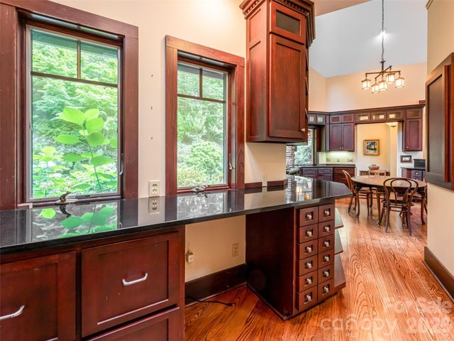 935 Whites Lake Boulevard, Saluda, NC 28773