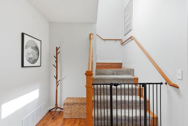 8220 E SOMMERSET Dr, Spokane, WA 99217
