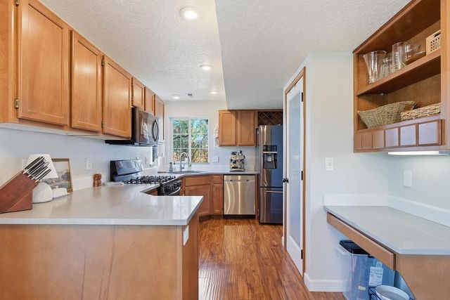 8220 E SOMMERSET Dr, Spokane, WA 99217