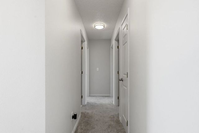 8220 E SOMMERSET Dr, Spokane, WA 99217