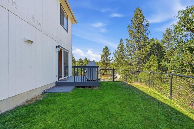 8220 E SOMMERSET Dr, Spokane, WA 99217