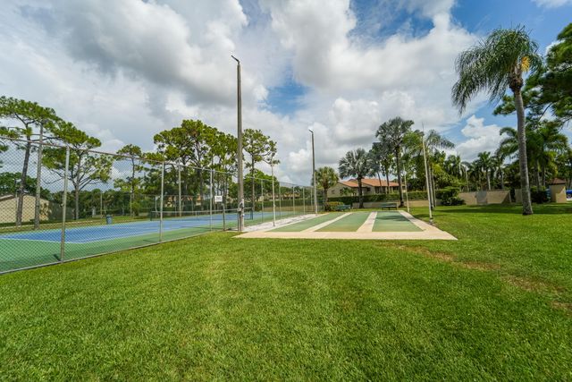 728 Sunny Pine Way A1, Greenacres, FL 33415