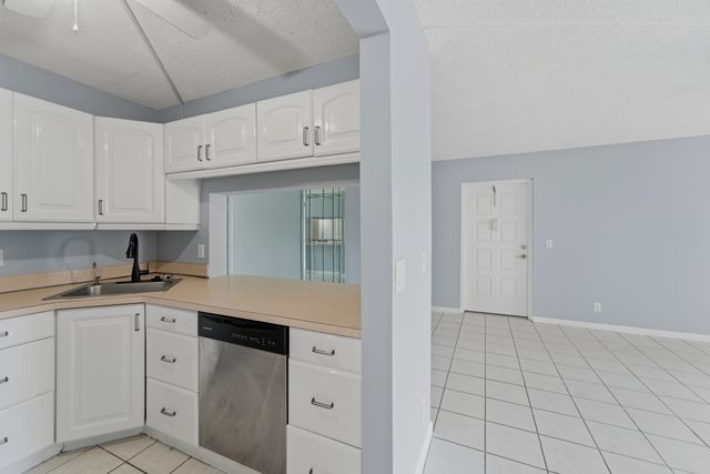 728 Sunny Pine Way A1, Greenacres, FL 33415