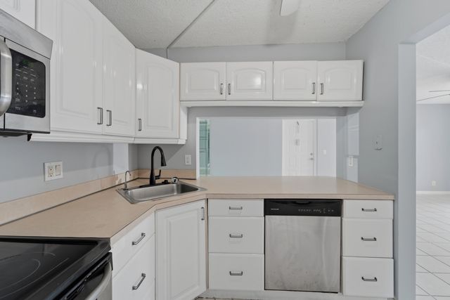 728 Sunny Pine Way A1, Greenacres, FL 33415