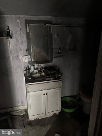 2710 C ST, Philadelphia, PA 19134