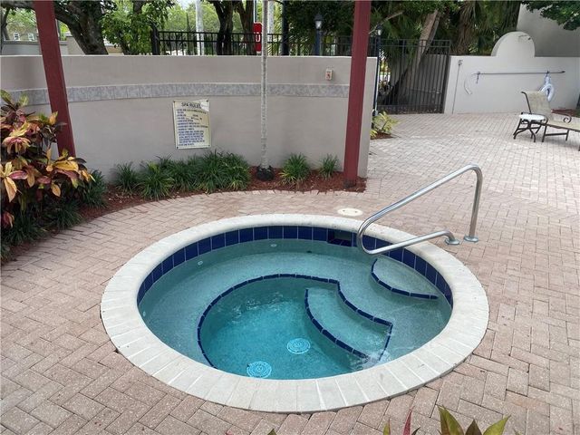 9957 NOB HILL Place 9957, Sunrise, FL 33351