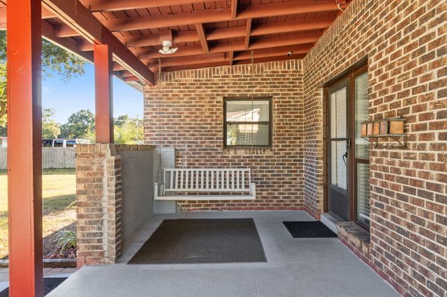 632 Berkley Dr Drive, Pensacola, FL 32503