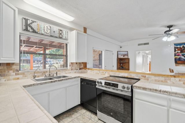 632 Berkley Dr Drive, Pensacola, FL 32503