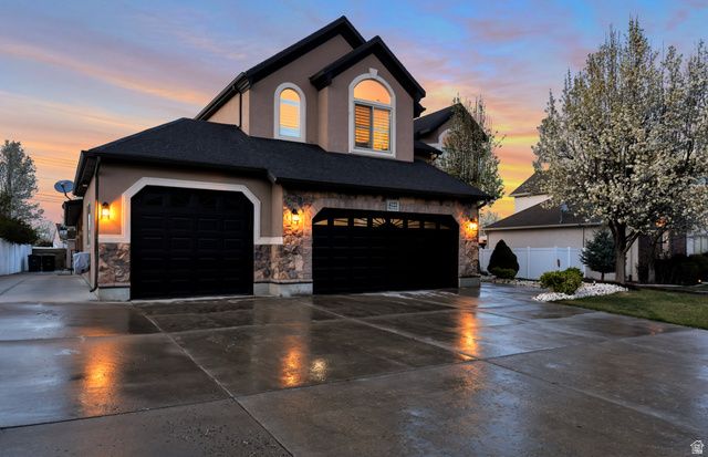 4222 W CHESTNUT VIEW DR DR, South Jordan, UT 84009