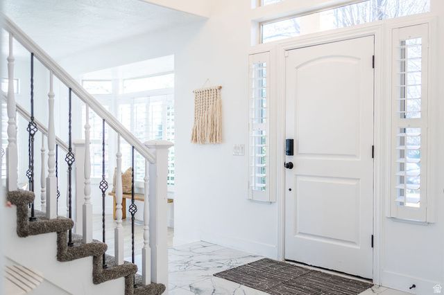 4222 W CHESTNUT VIEW DR DR, South Jordan, UT 84009