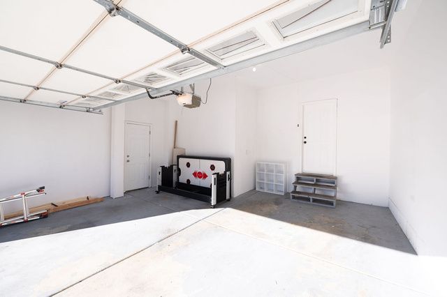 4222 W CHESTNUT VIEW DR DR, South Jordan, UT 84009