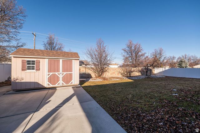 4222 W CHESTNUT VIEW DR DR, South Jordan, UT 84009