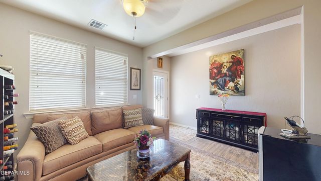 129 N Manzanita Drive, El Paso, TX 79928