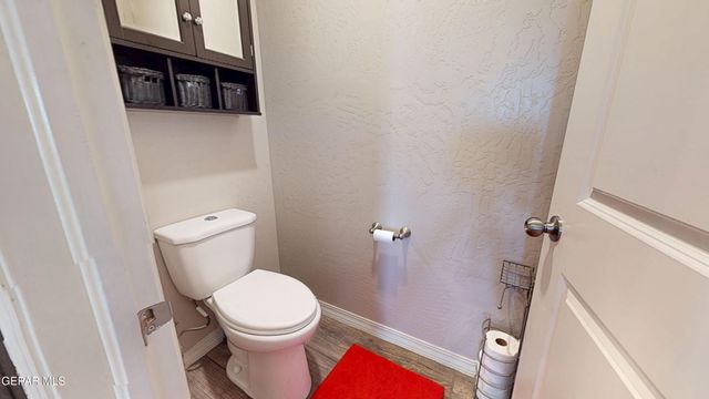 129 N Manzanita Drive, El Paso, TX 79928