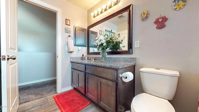 129 N Manzanita Drive, El Paso, TX 79928
