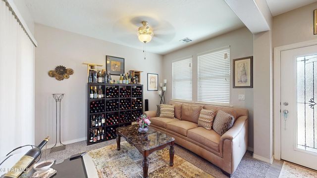 129 N Manzanita Drive, El Paso, TX 79928