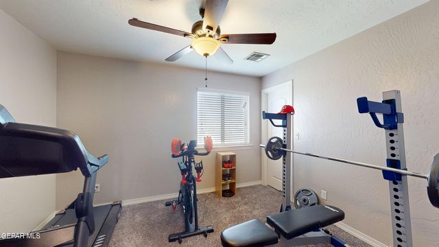 129 N Manzanita Drive, El Paso, TX 79928