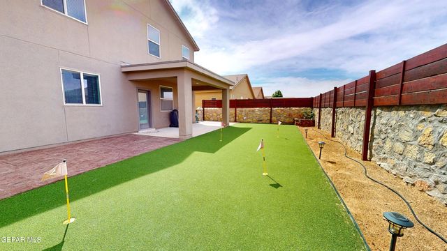129 N Manzanita Drive, El Paso, TX 79928
