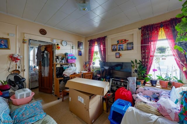 154 Dayton St, Newark City, NJ 07114