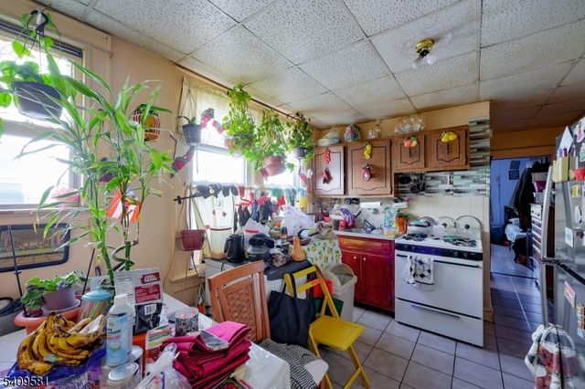 154 Dayton St, Newark City, NJ 07114