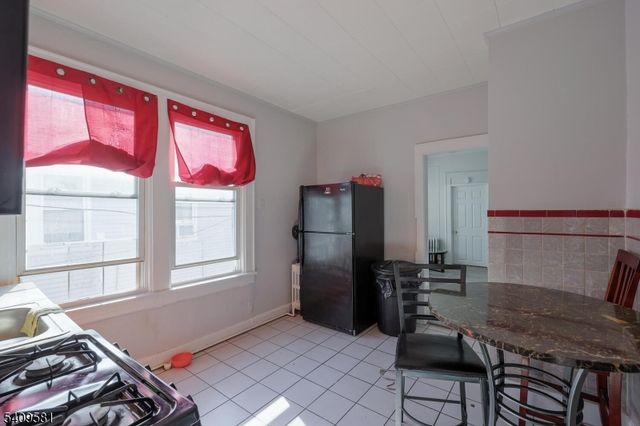 154 Dayton St, Newark City, NJ 07114